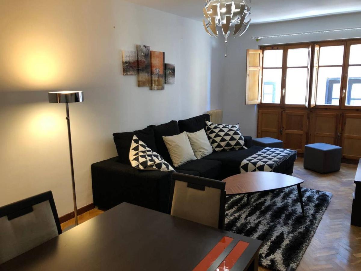 Апартаменты Apartamento Mulhacin Леон Экстерьер фото